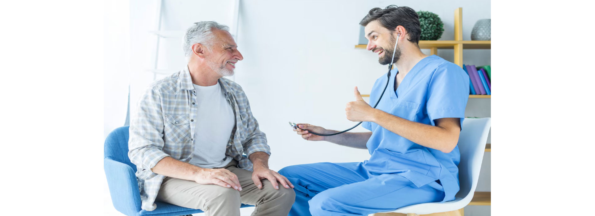 Atención médica especializada para el adulto mayor, con calidez, respeto y compromiso