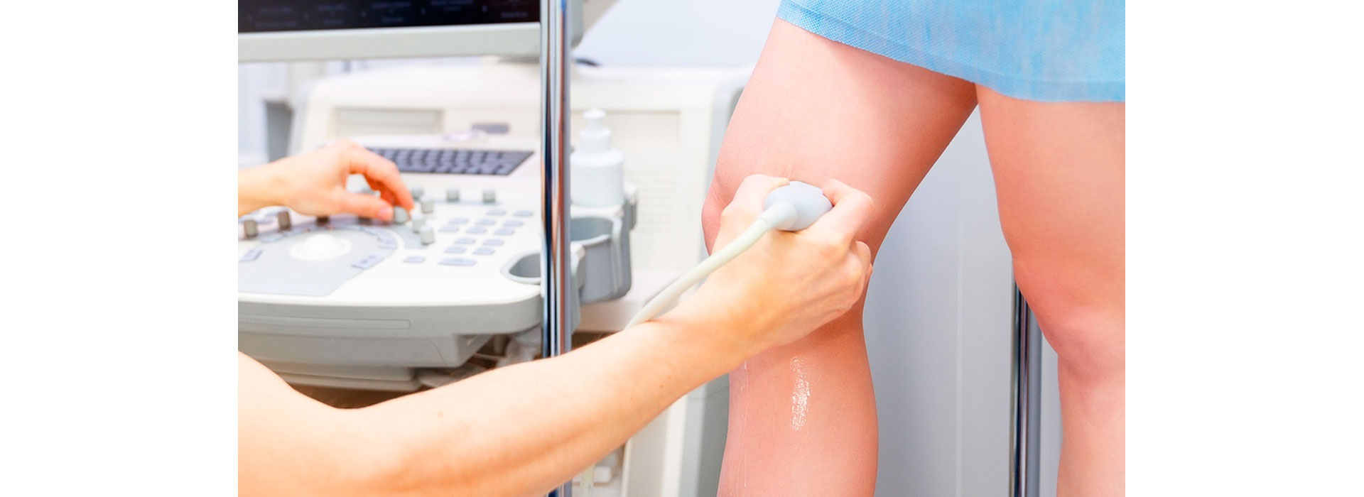 Ecografía Doppler MMII en Moderna Salud para evaluar el flujo sanguíneo en piernas y detectar problemas circulatorios