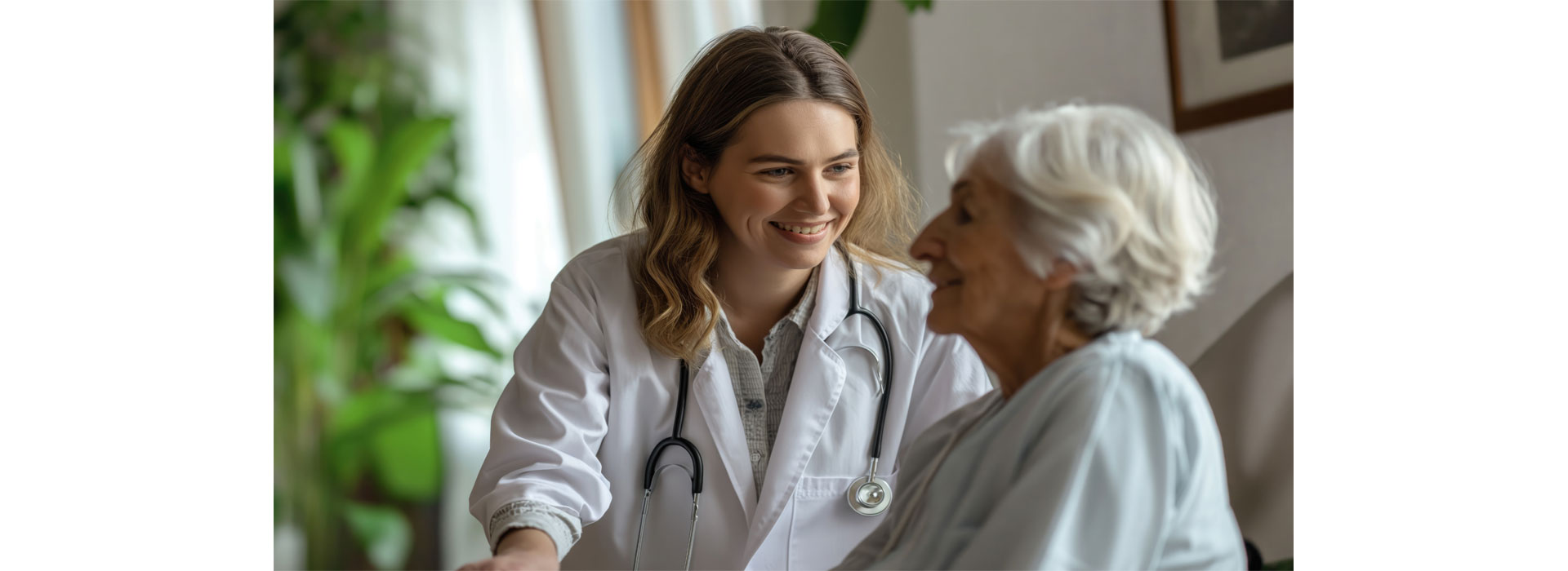 Atención médica especializada para adultos mayores con calidez y profesionalismo en Moderna Salud